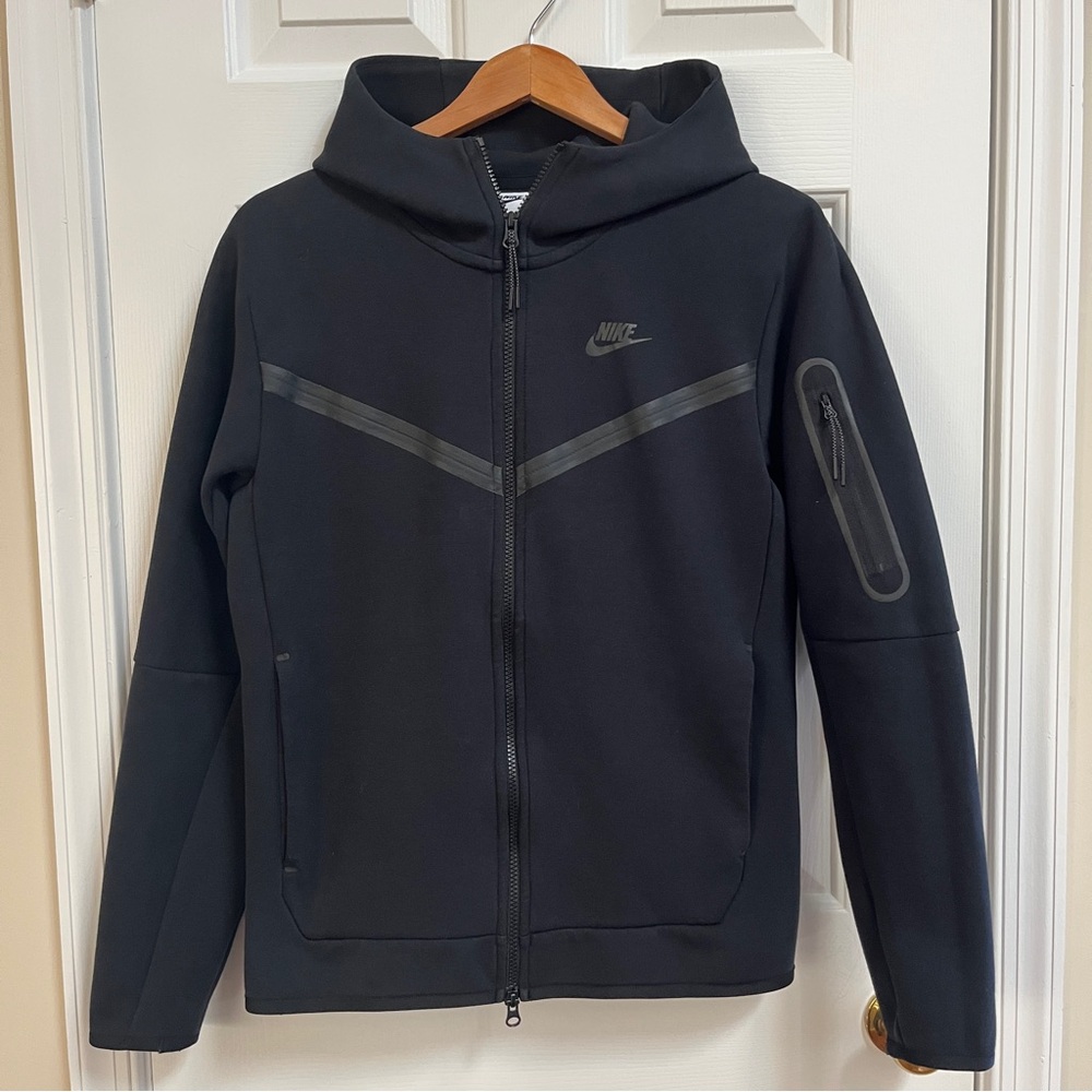 Nike Men's Tech Fleece Black Performance Jacket. Small. - Picture 2 of 8